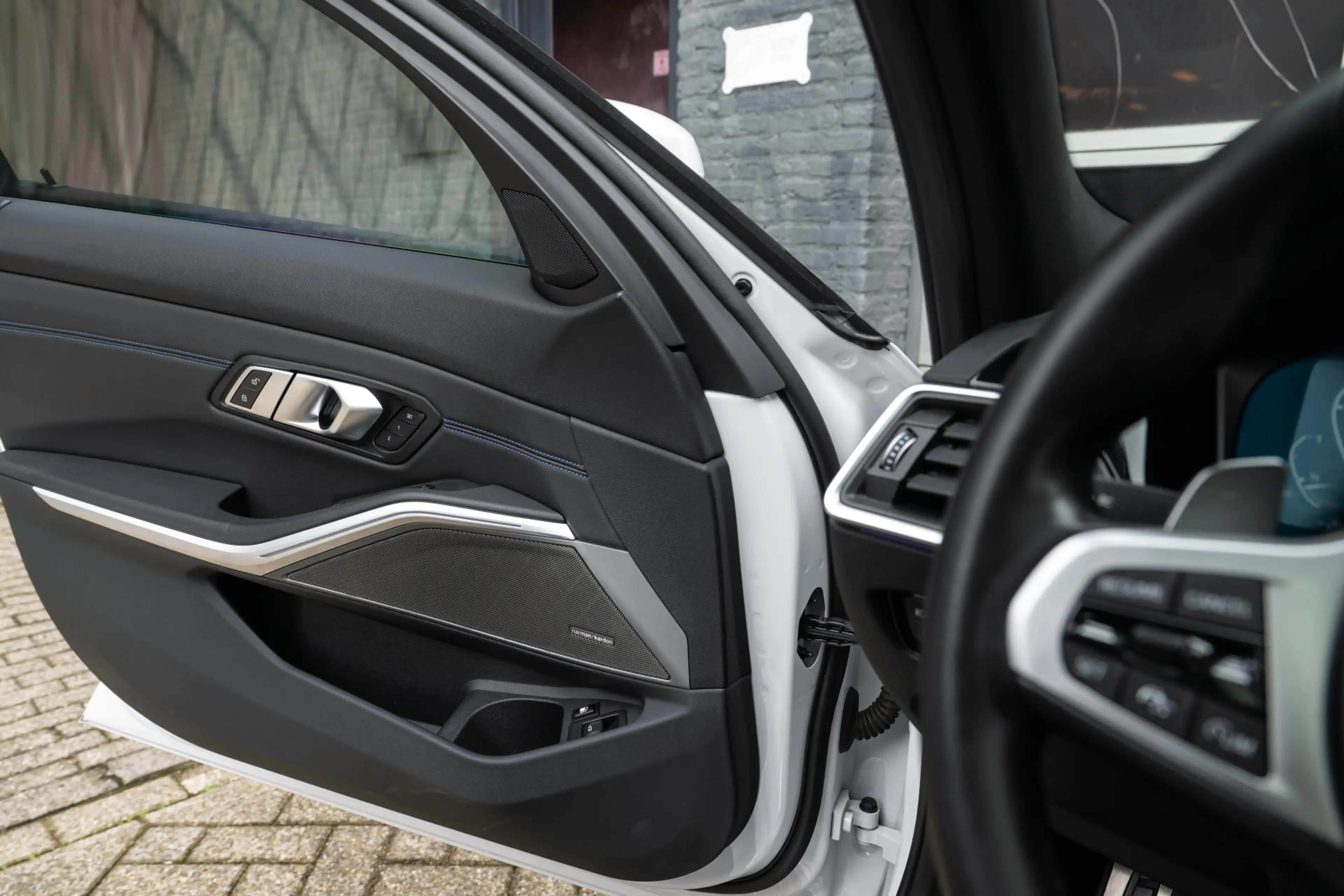 BMW 330 3-serie Touring 330e High Executive M Sport, Pano, — photo 21