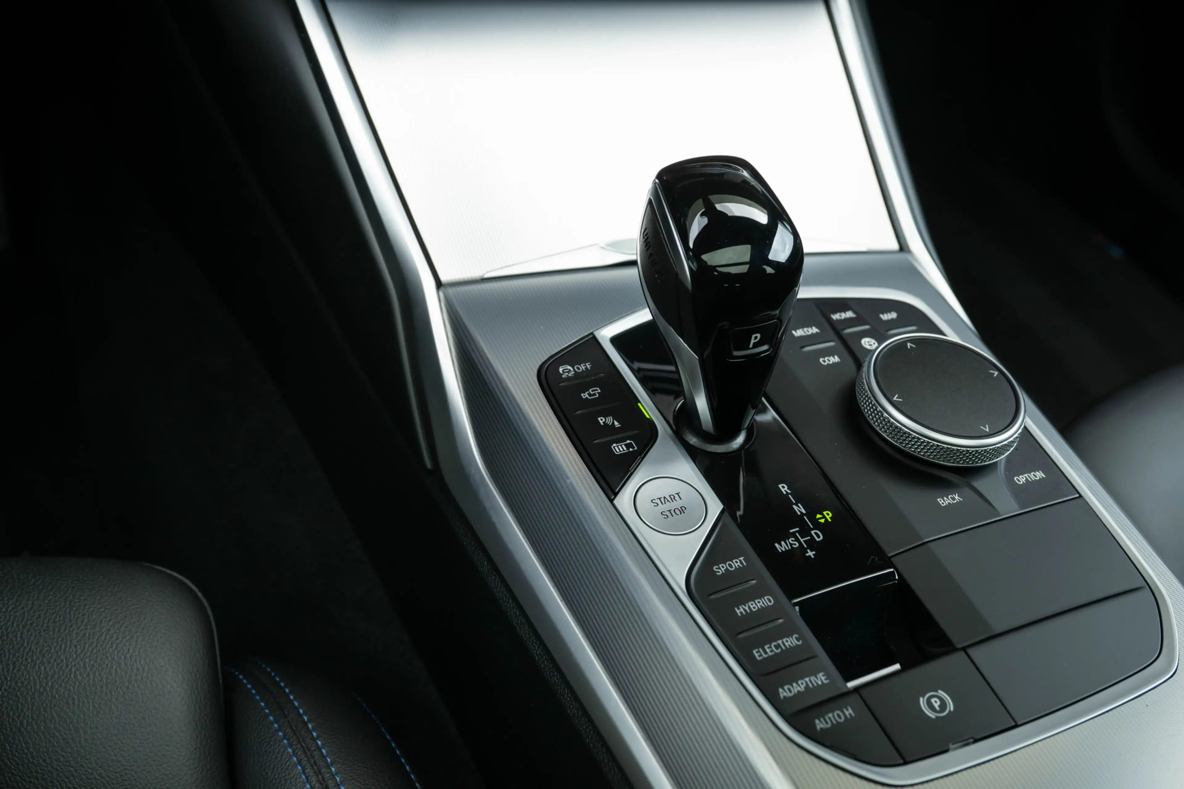 BMW 330 3-serie Touring 330e High Executive M Sport, Pano, — photo 29