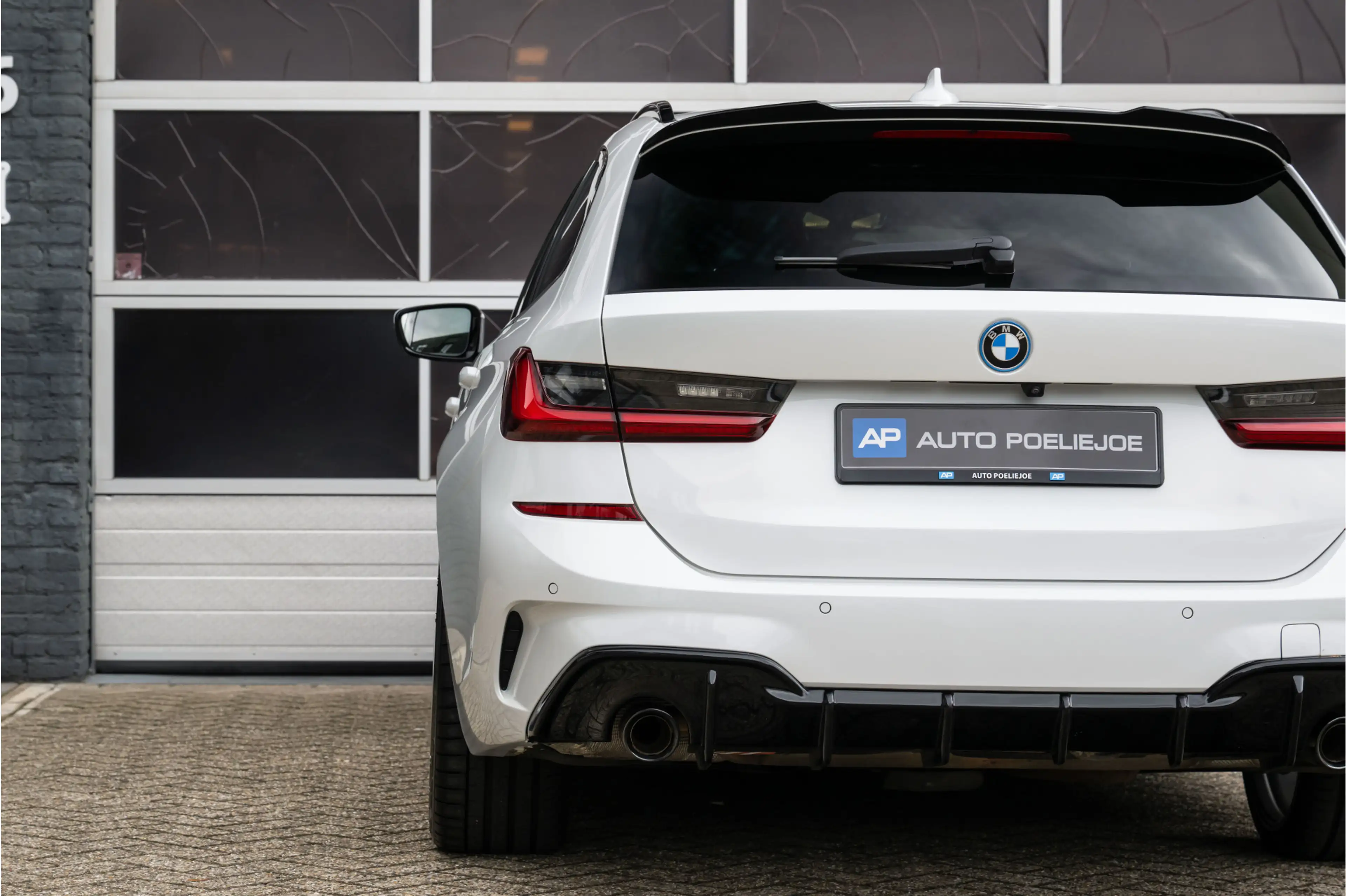 BMW 330 3-serie Touring 330e High Executive M Sport, Pano, — photo 9