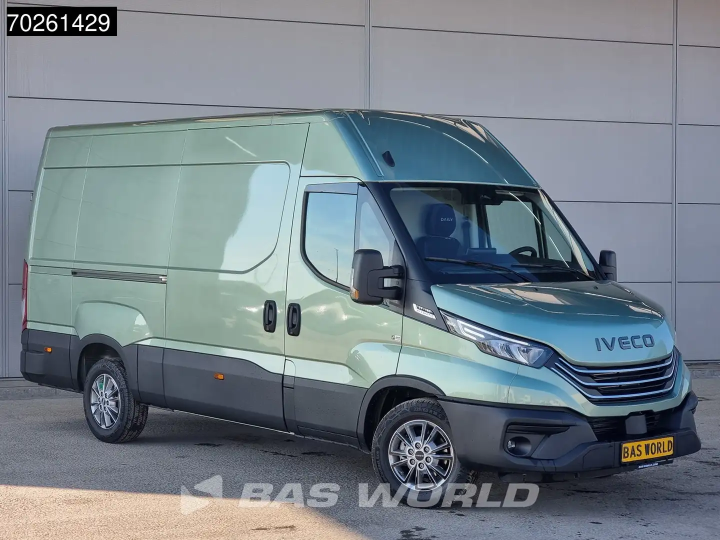 Iveco Daily 35S16 Automaat 160PK L2H2 Navi ACC LED 3,5t Trekge Groen - 2