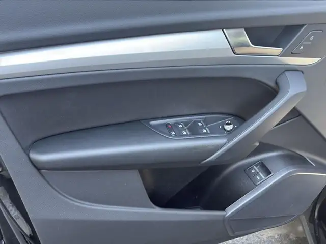 Audi Q5 view 26