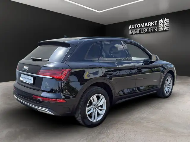 Audi Q5 view 6