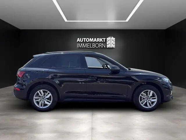 Audi Q5 view 7