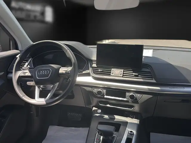 Audi Q5 view 15