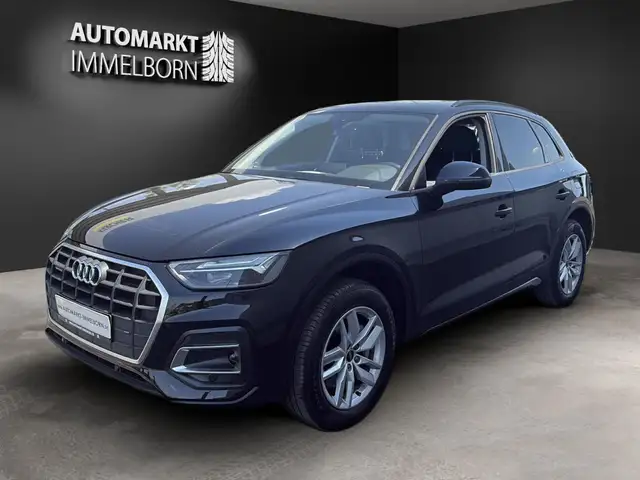 Audi Q5 view 4