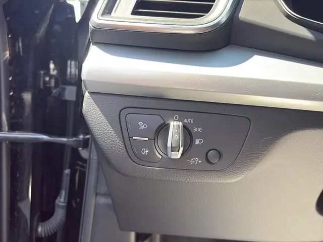 Audi Q5 view 25