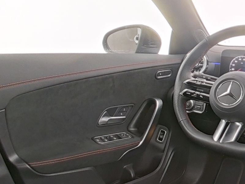Mercedes-Benz CLA 180 Shooting Brake AMG Line KeyLess ParkAss. — photo 14