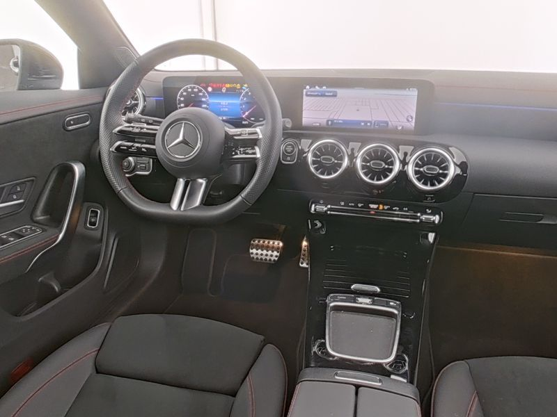 Mercedes-Benz CLA 180 Shooting Brake AMG Line KeyLess ParkAss. — photo 6