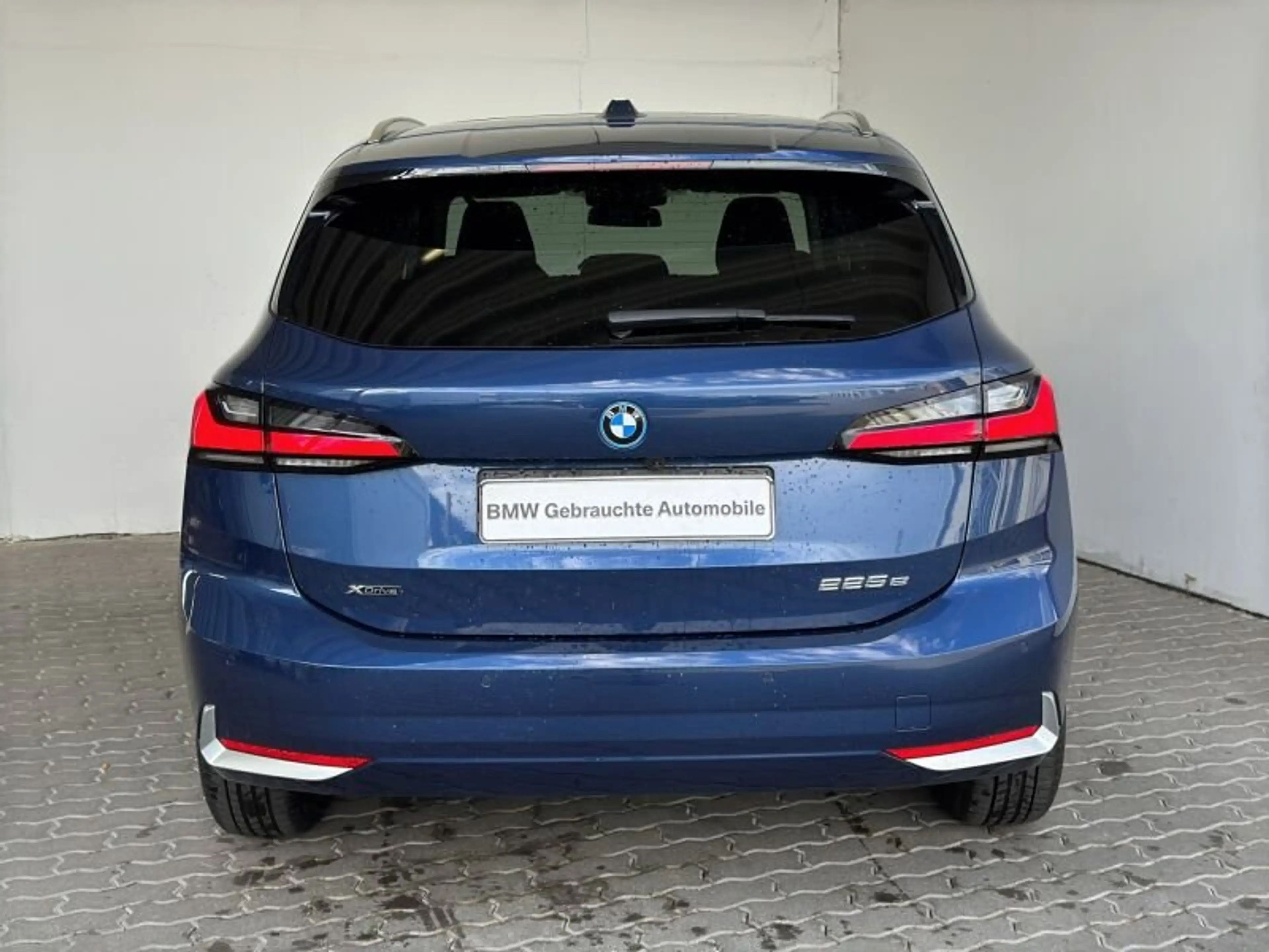 BMW 225 e xDrive Active Tourer — photo 5