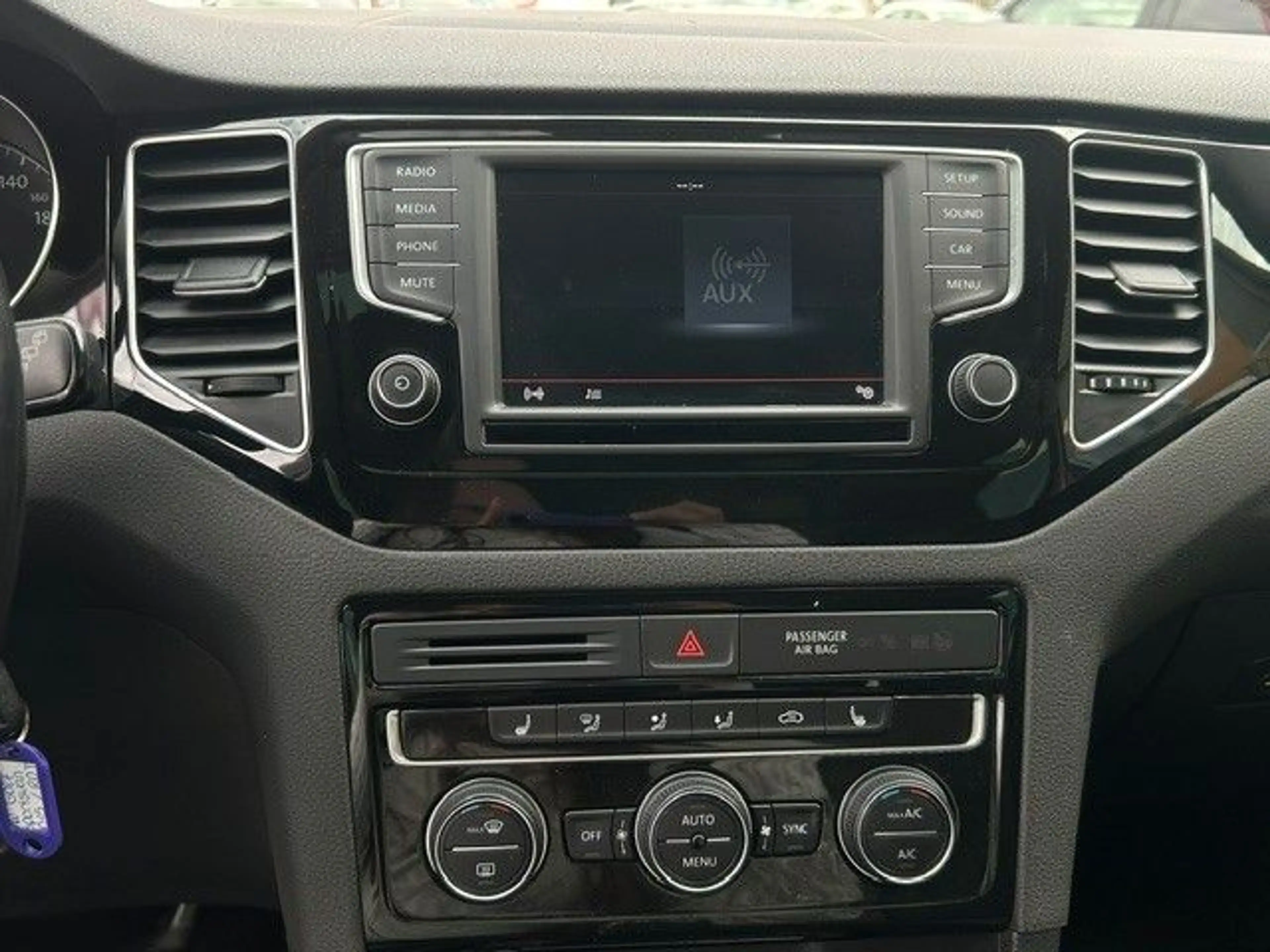 Volkswagen Golf Sportsvan — photo 15