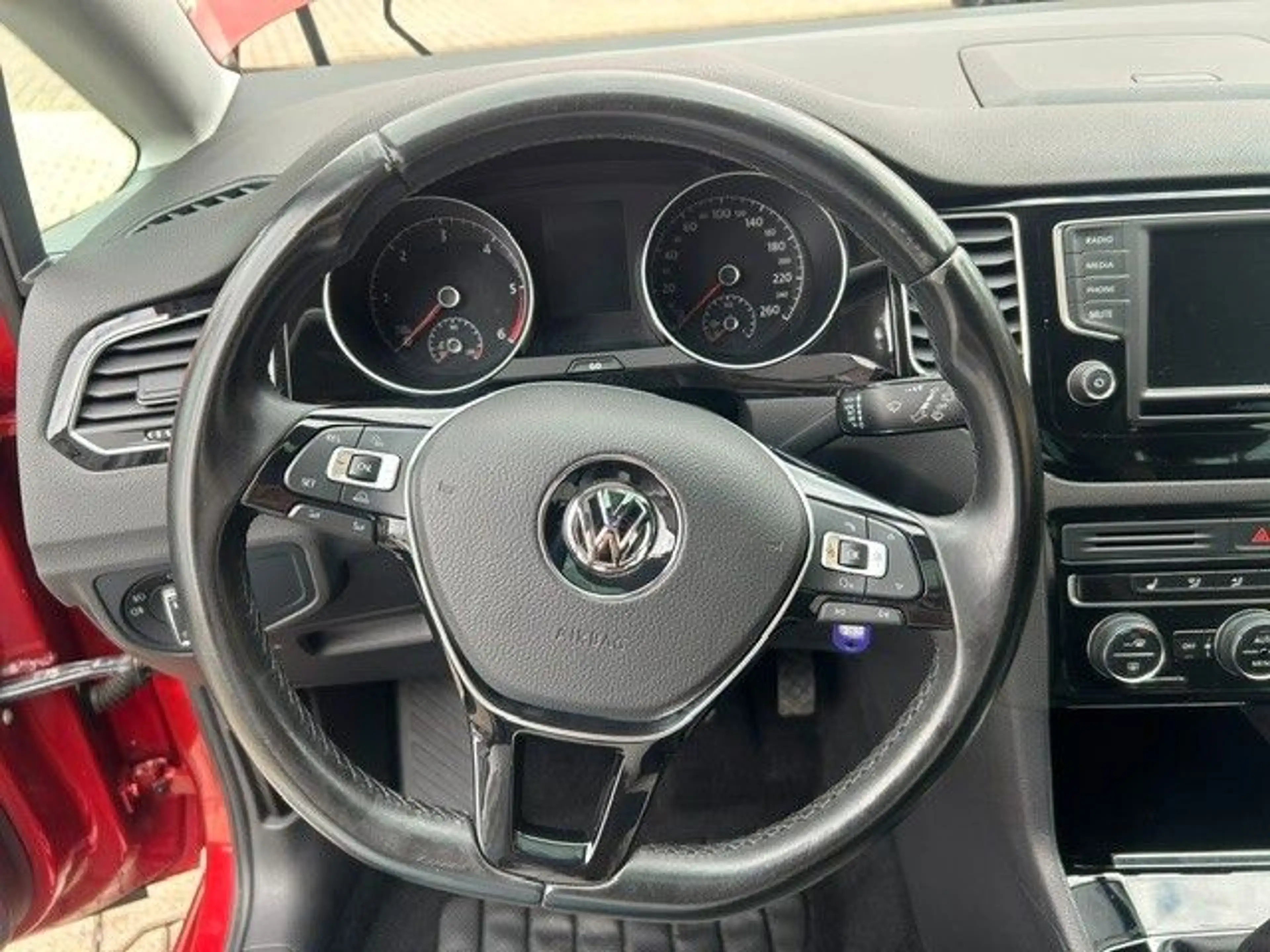 Volkswagen Golf Sportsvan — photo 14