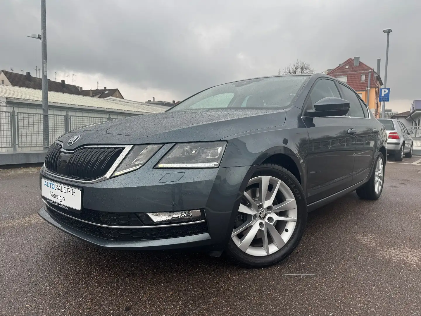 Skoda Octavia 2.0 TDI DSG Premium Edi. LEDER/LED/AHK Grau - 1