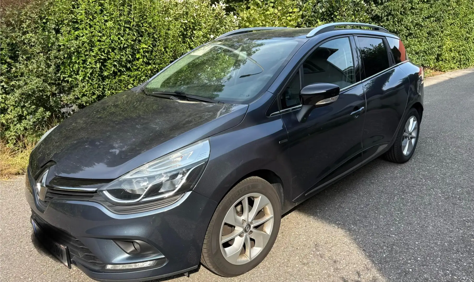 Renault Clio Clio Grandtour Energy TCe 90 Limited Limited Grau - 1