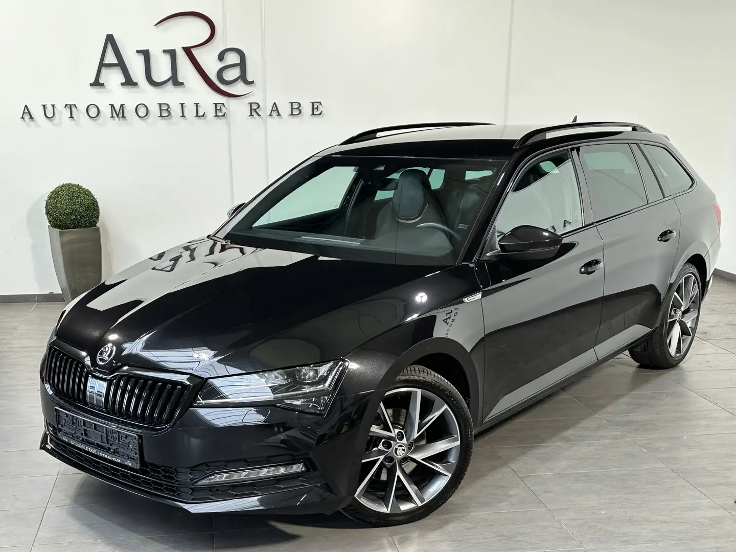 Skoda Superb Combi 2.0 TDI DSG Sportline NAV+LED+VCOCK Schwarz - 2