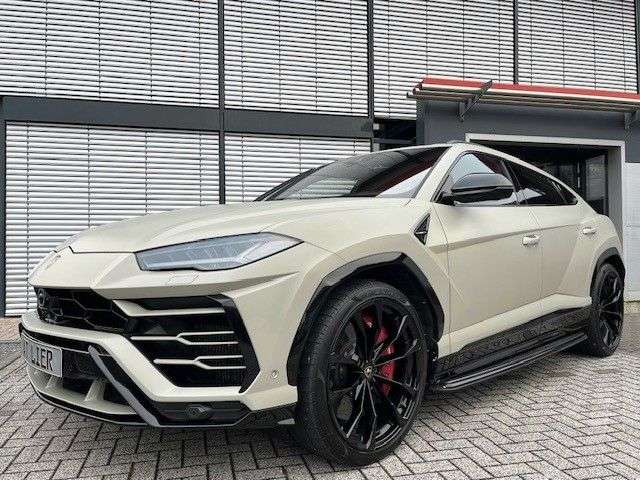 Second hand Lamborghini Urus 4.0