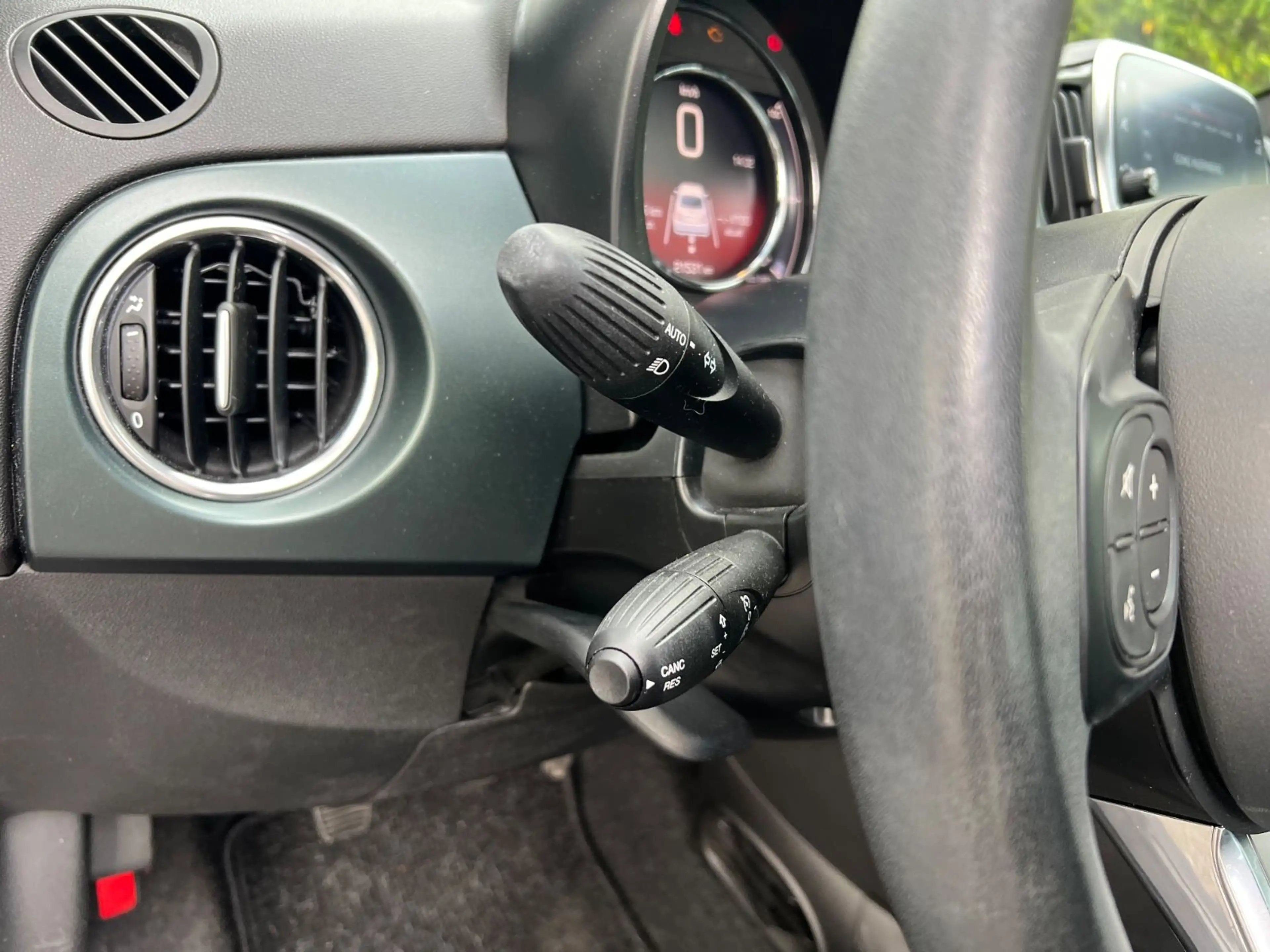Fiat 500 RockStar*Hybrid*Panoramaschiebedach*Klima* — photo 14