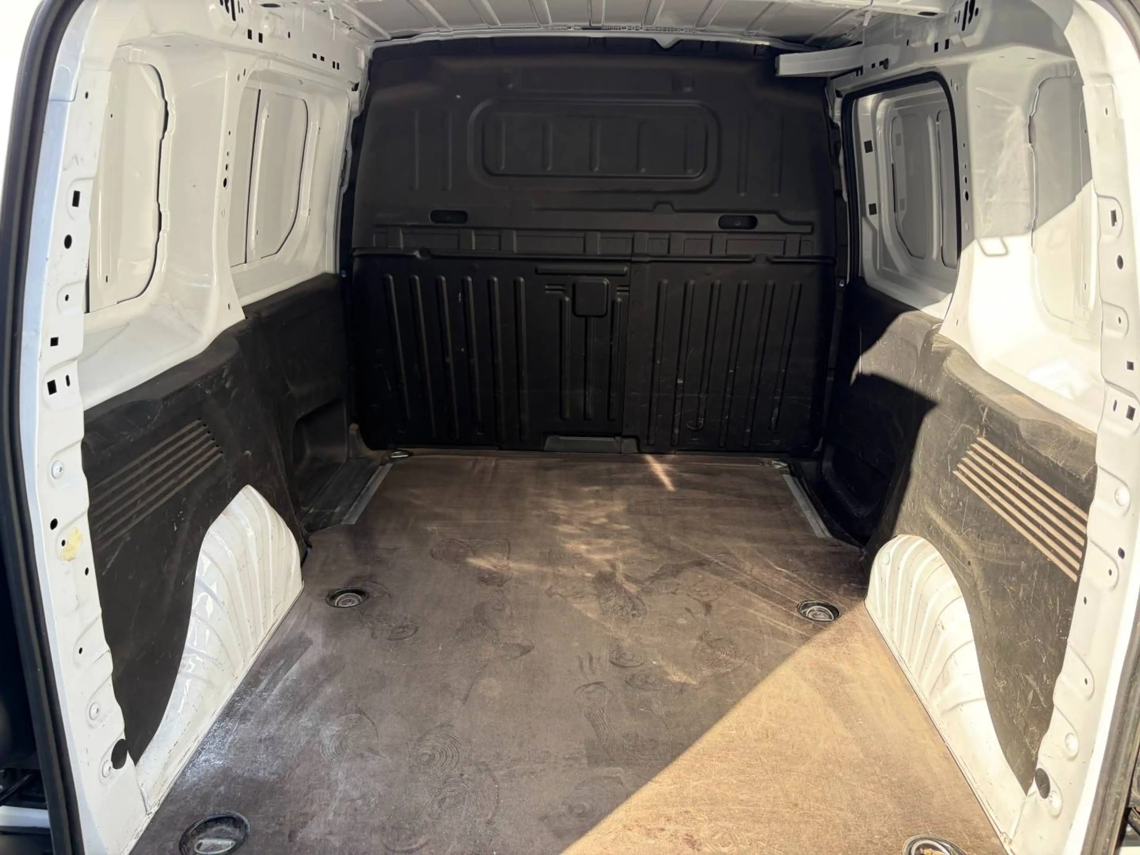 Peugeot Partner 1.5 HDi / € 5.990 netto / Navi / Airco / PDC / ... — photo 11