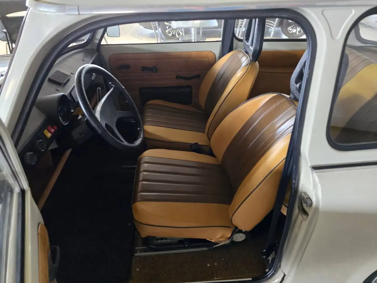 Trabant 601 P 601 L, foto 2