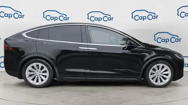 Tesla Model X view 4