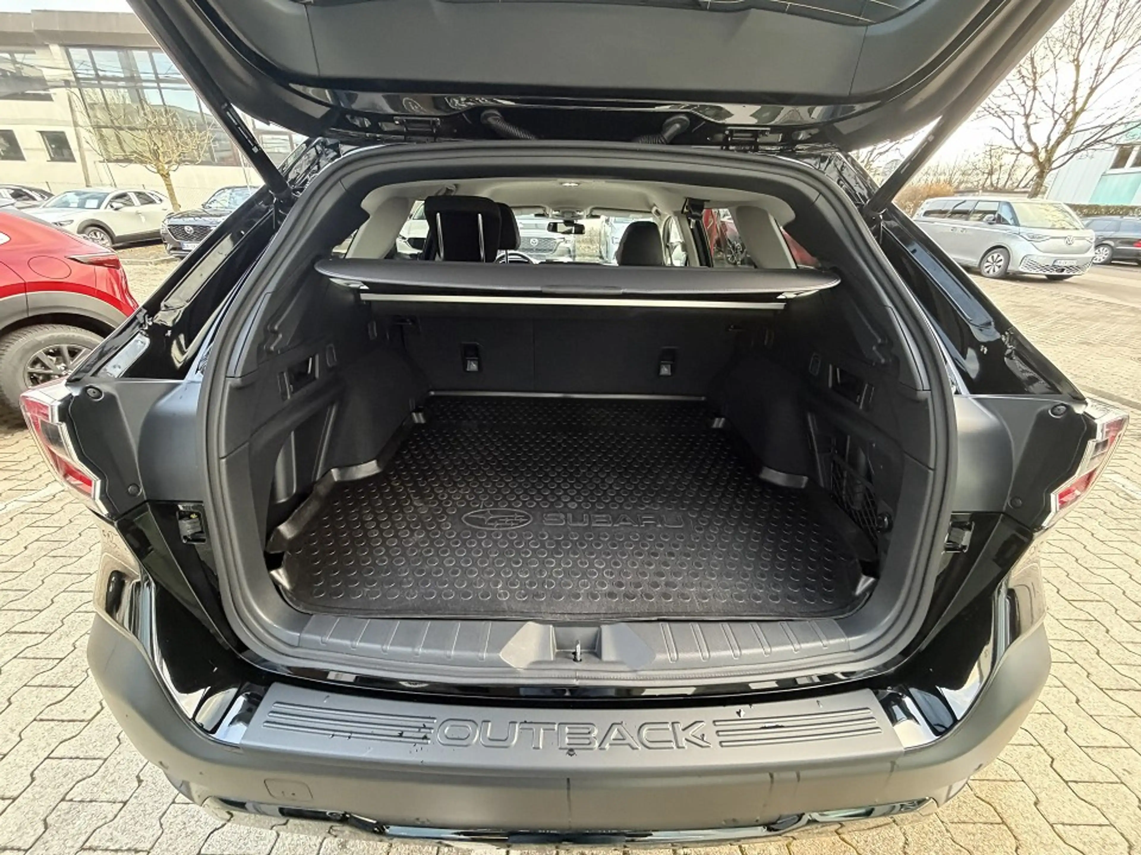 Subaru OUTBACK 2,5i Lineartronic Exclusive Cross — photo 3