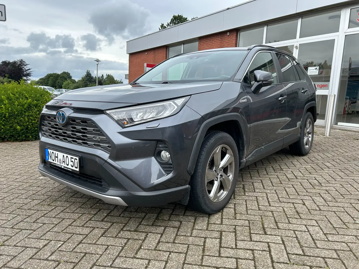 Toyota RAV 4 Hybrid 4x2 Club Grau - 1