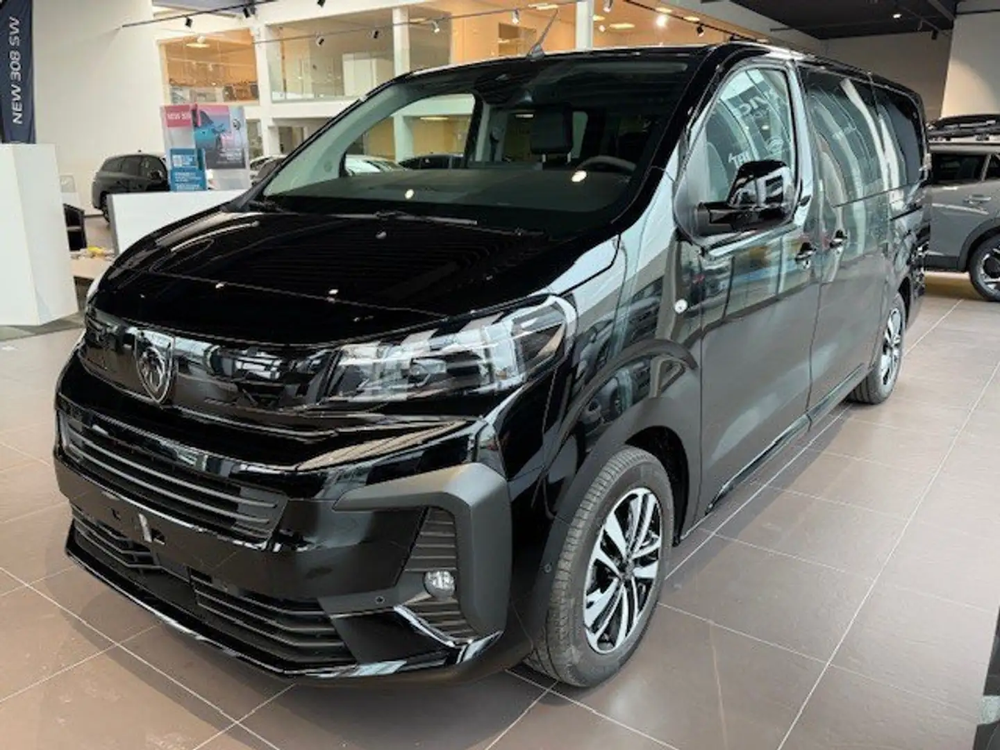 Peugeot Traveller L3*GPS*8PL*LEDER*CAMERA*EAT8 180PK BUS VIP Zwart - 1