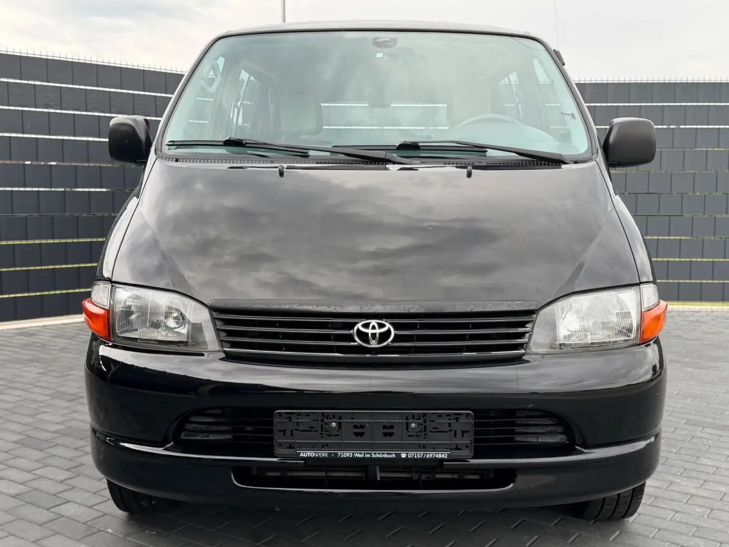 Toyota Hiace 2.5 D*AUTOMATIK*KLIMA*STANDHEIZUNG*AHK* Schwarz - 2