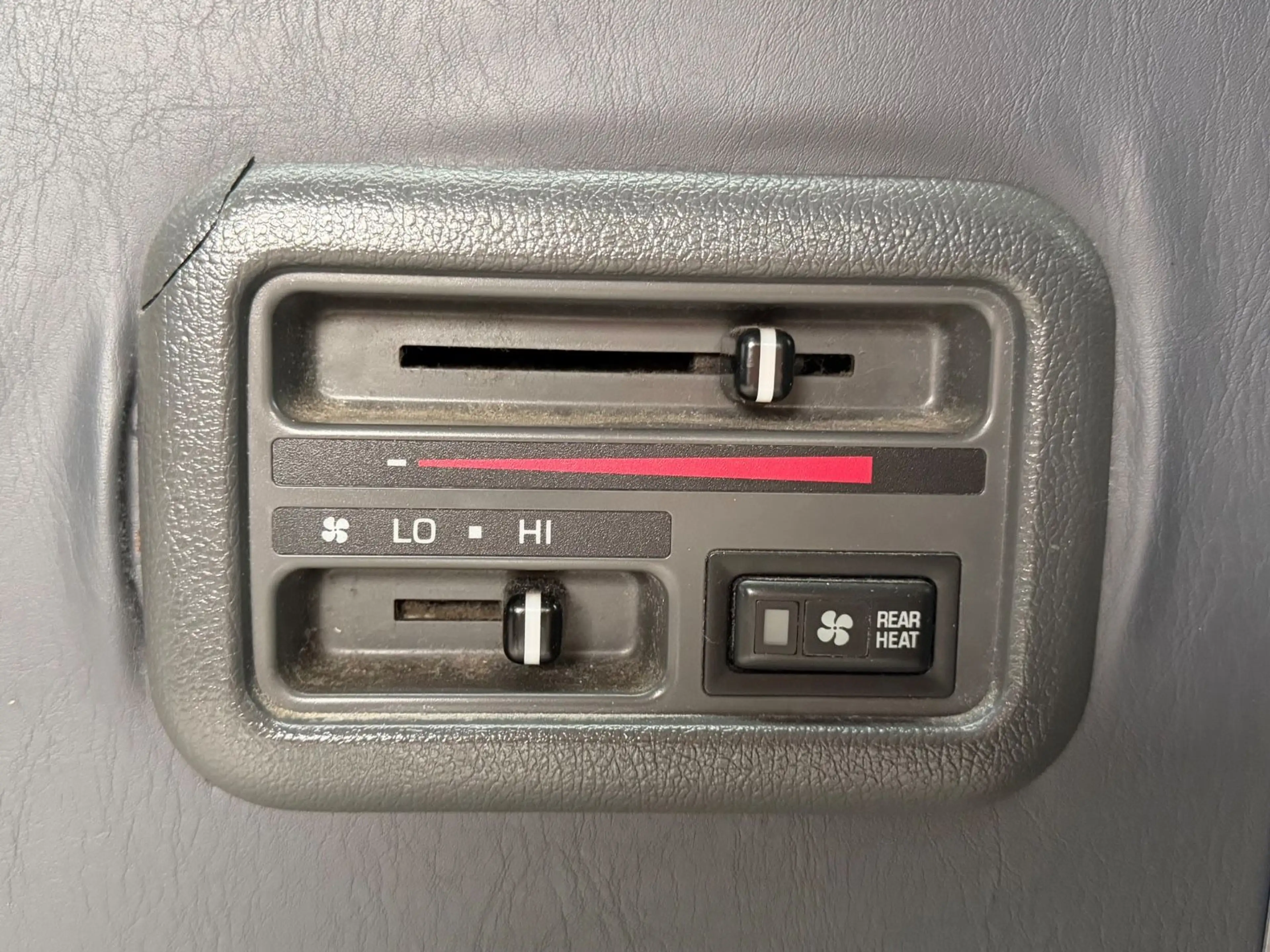 Toyota Hiace 2.5 D*AUTOMATIK*KLIMA*STANDHEIZUNG*AHK* — photo 14