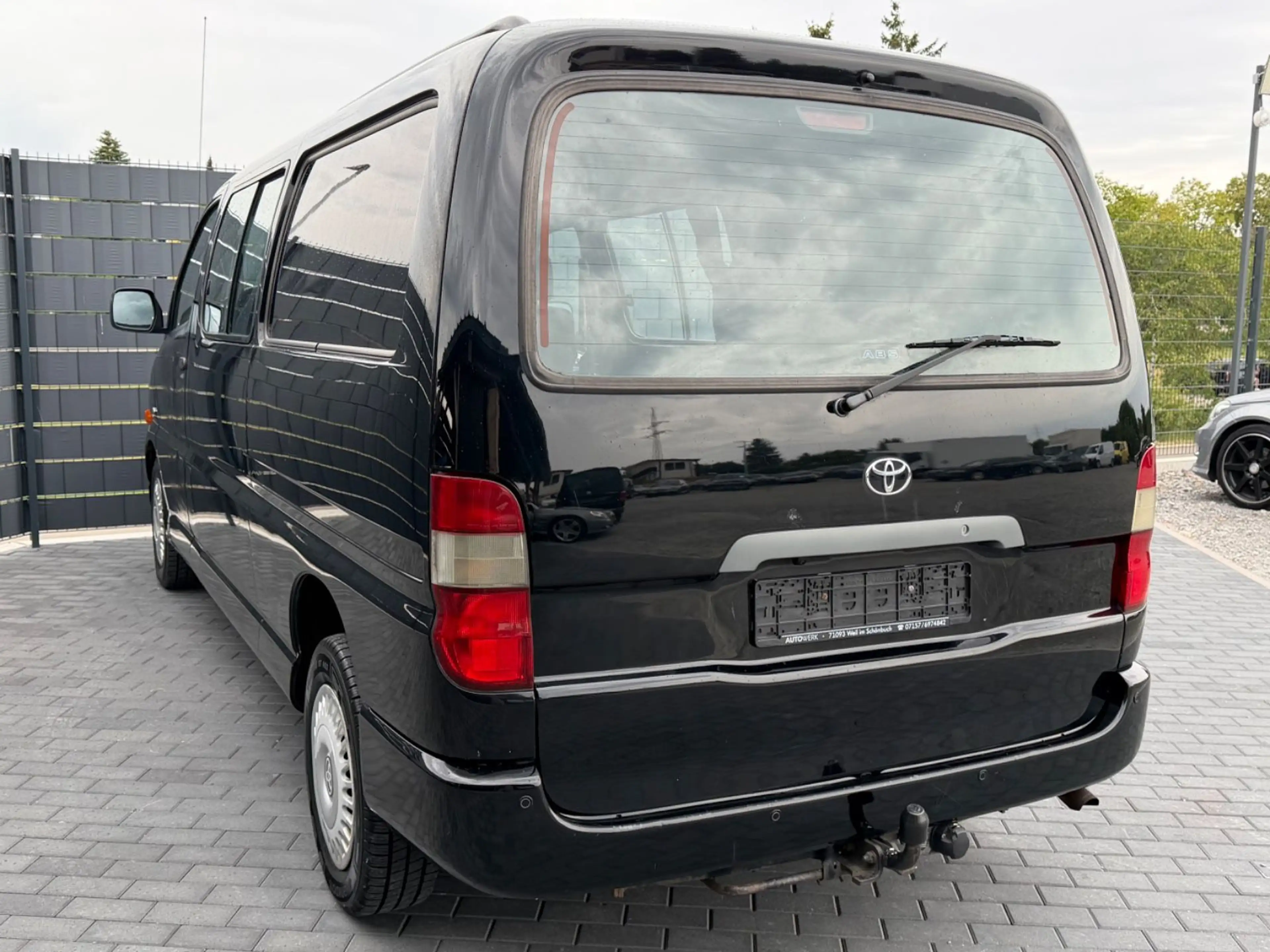 Toyota Hiace 2.5 D*AUTOMATIK*KLIMA*STANDHEIZUNG*AHK* — photo 7