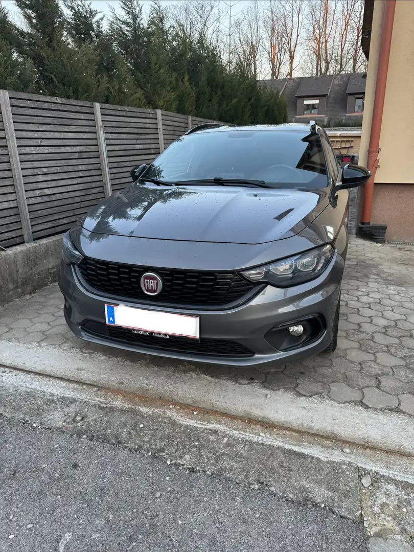 Fiat Tipo MultiJet 120 SCR S-Design Grau - 2