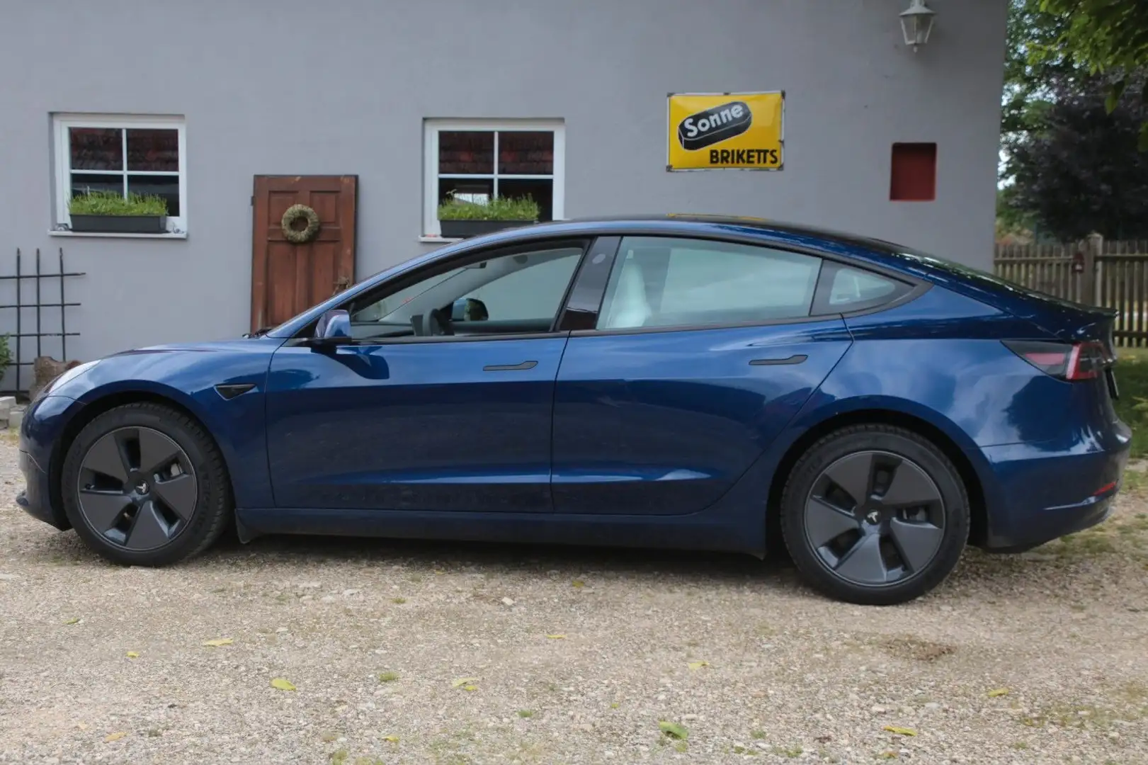 Tesla Model 3 SR+ - Innen weiß!! Nur 799 € im Auto-ABO Blau - 2
