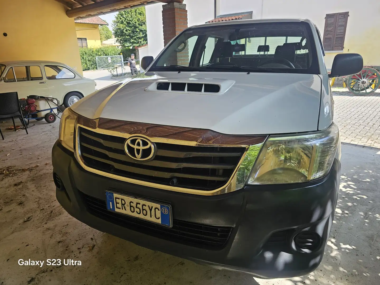 Toyota Hilux 2.5 double cab Activex 140cv - 1