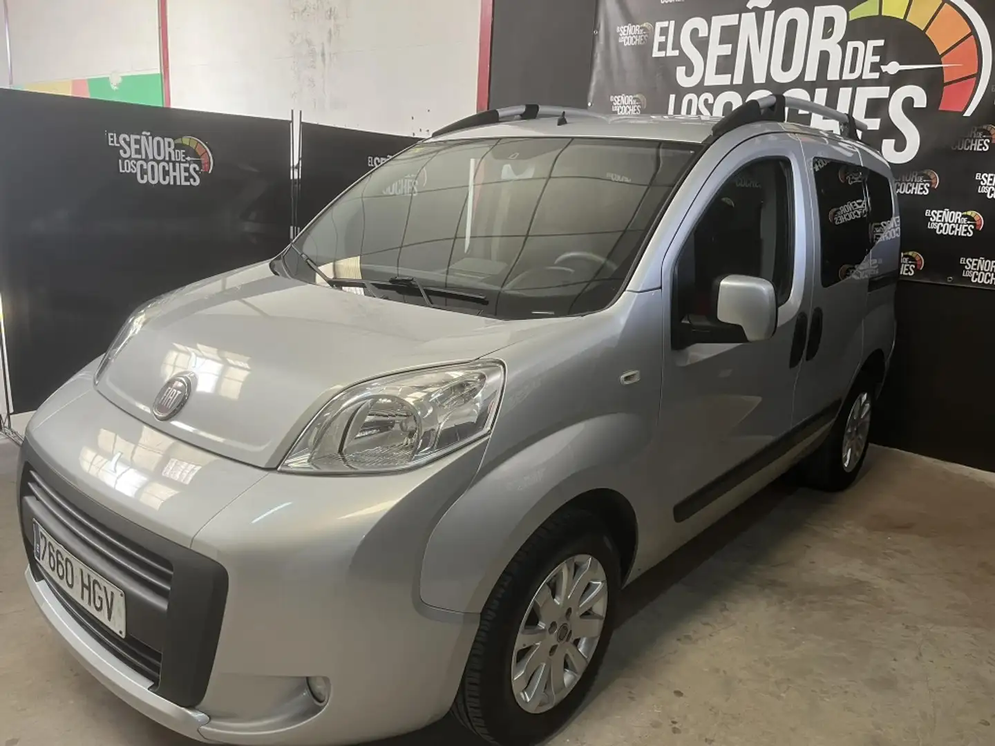 Fiat Qubo Fiorino 1.3Mjt Trekking Srebrny - 2