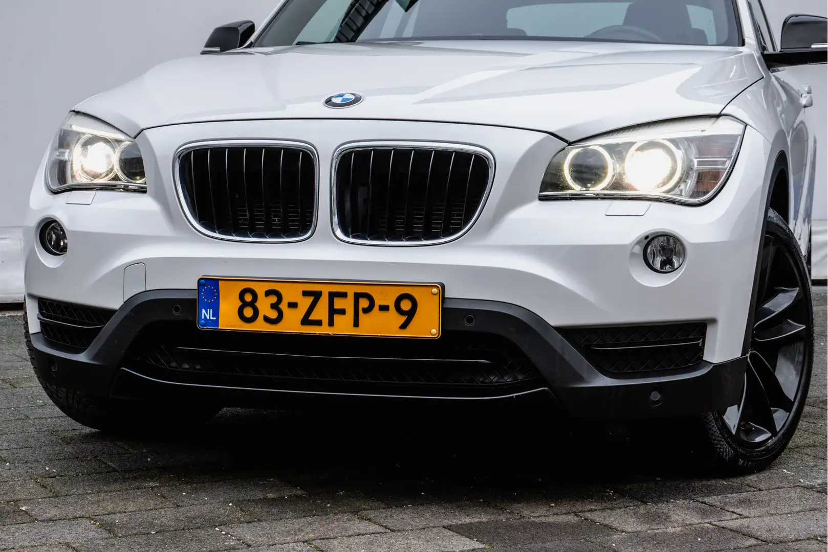 BMW X1 sDrive20i 184pk Upgrade Edition Trekhaak/ Lederen Wit - 2