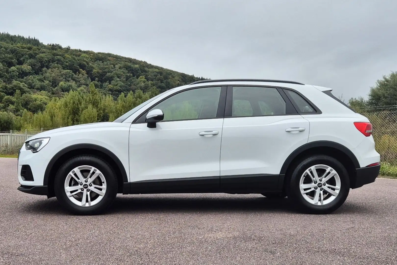 Audi Q3 35 TDI, S-Tronic, LED, Navi, 1.Hand. Weiß - 2