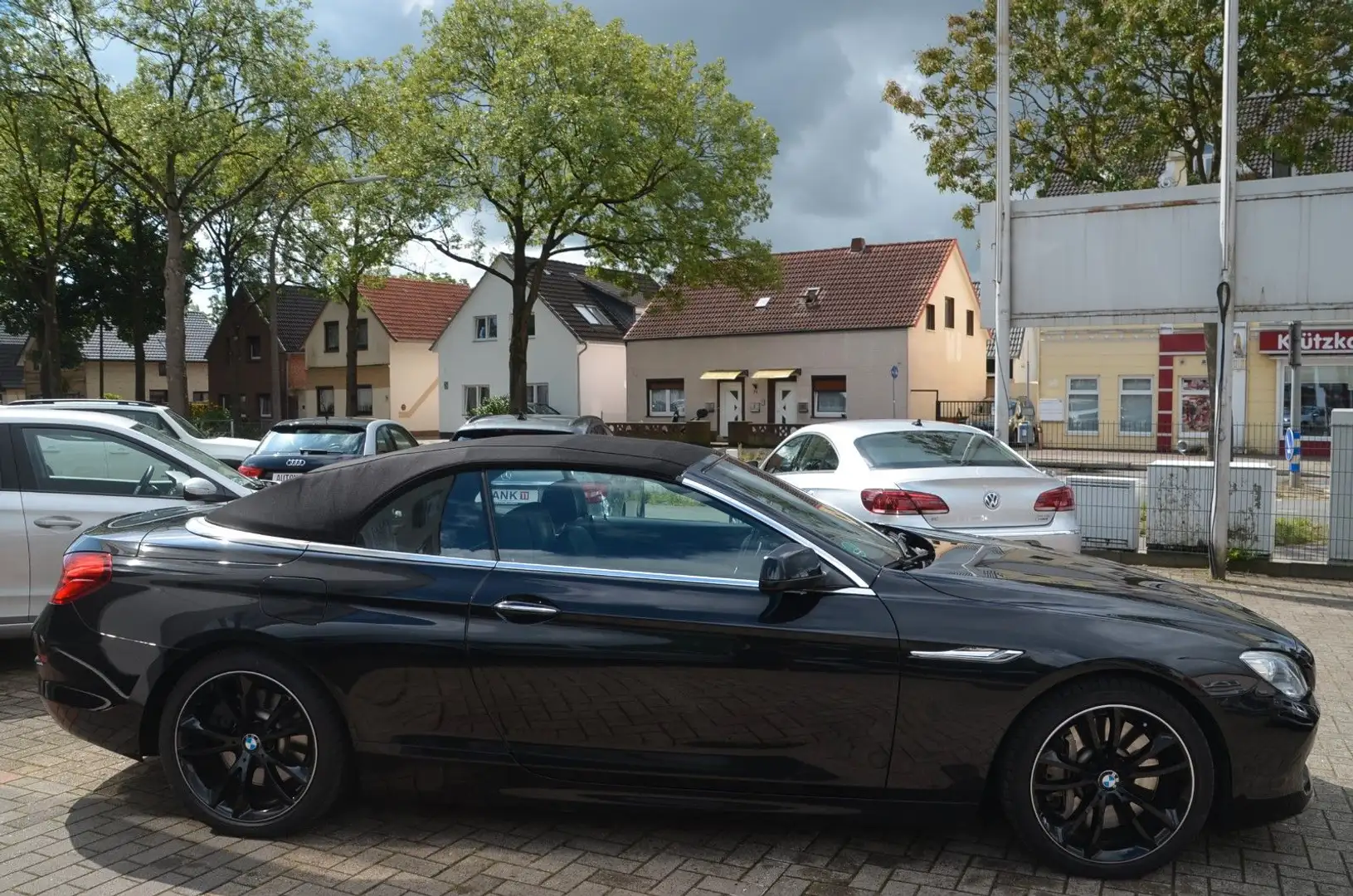 BMW 650 i Cabrio Scheckheft BMW!/HeadUp/19"/SoftClose Schwarz - 2