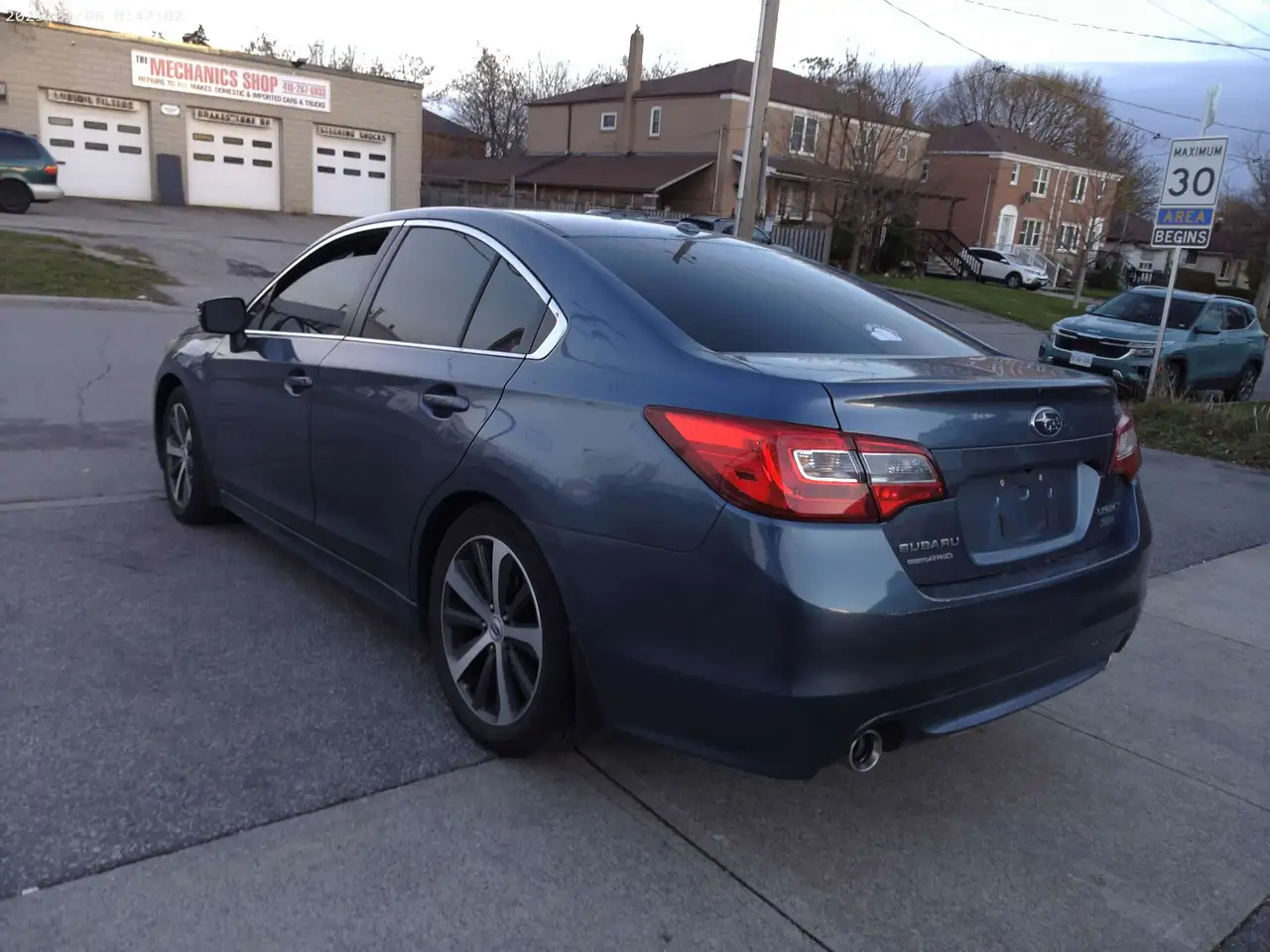 Subaru Legacy снимка Subaru Legacy