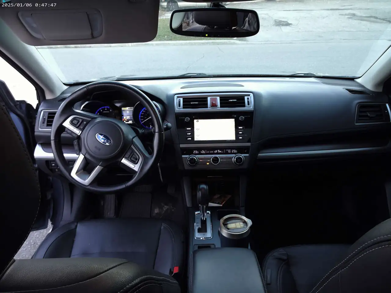 Subaru Legacy снимка Subaru Legacy