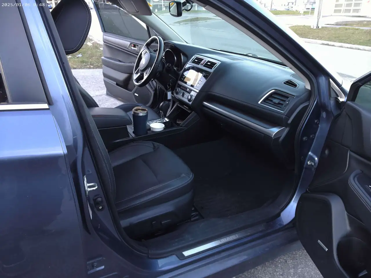 Subaru Legacy снимка Subaru Legacy