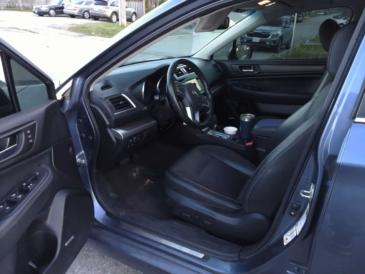 Subaru Legacy снимка Subaru Legacy