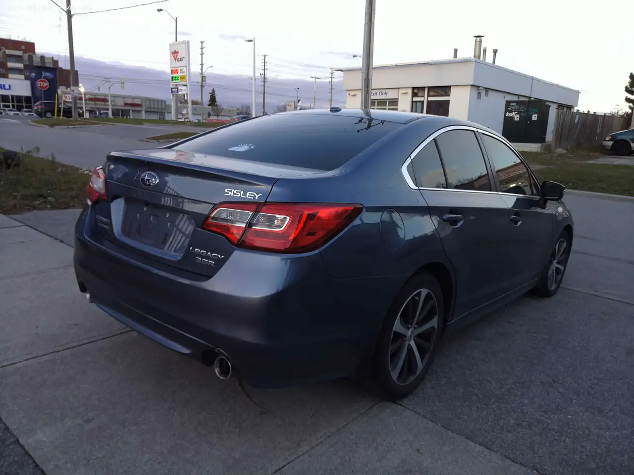 Subaru Legacy снимка Subaru Legacy