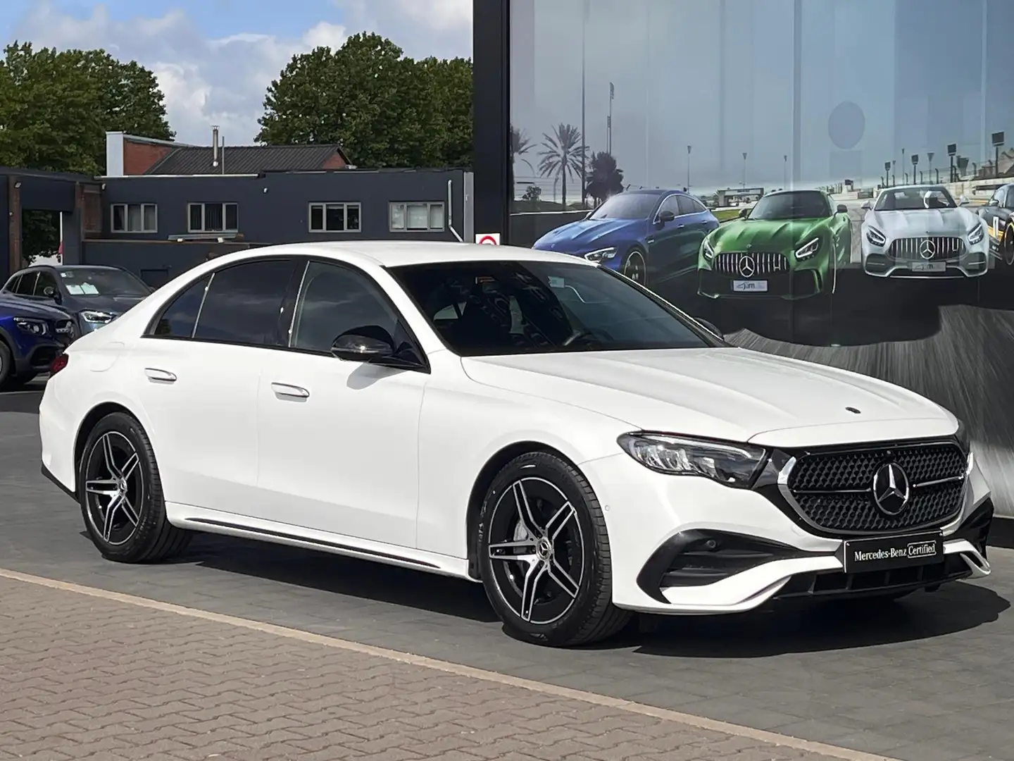 Mercedes-Benz E 220 d AMG Line Blanc - 2
