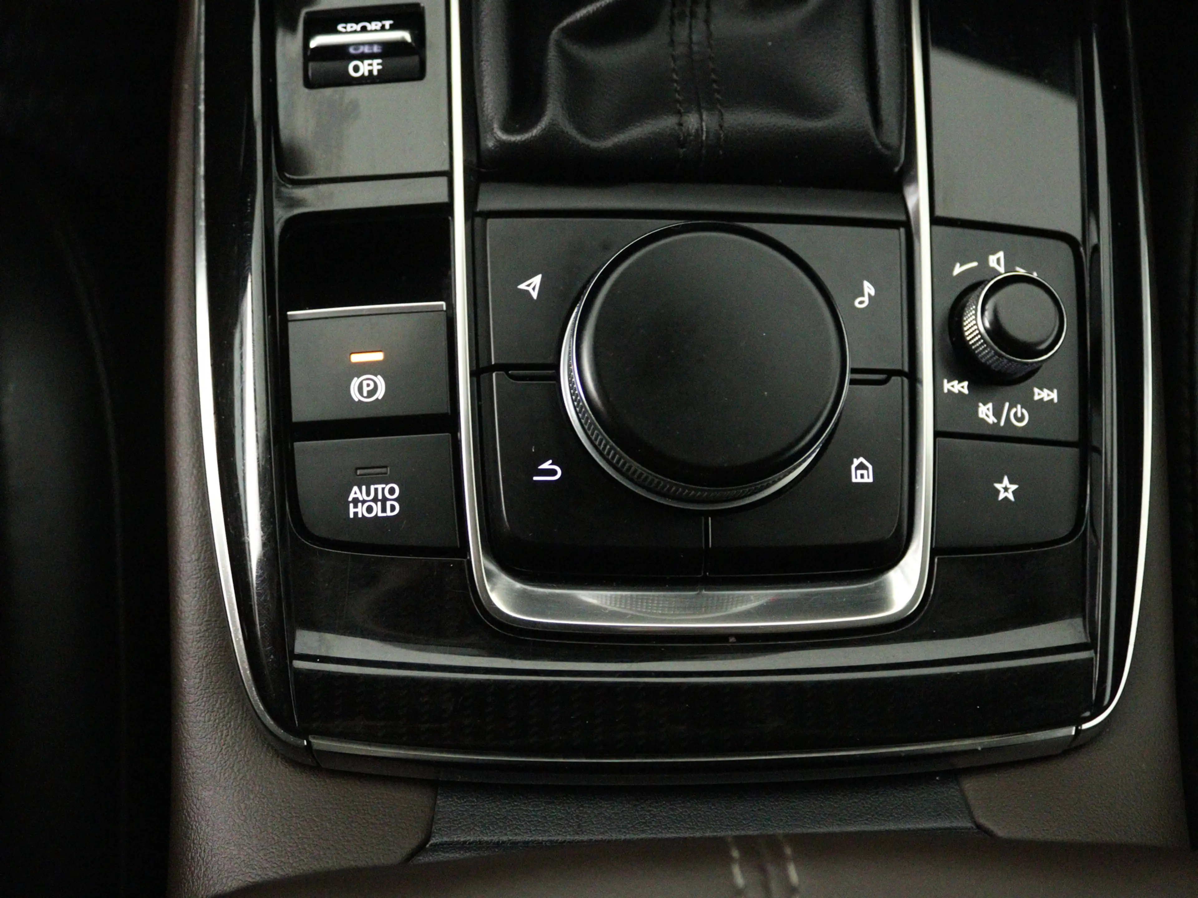 Mazda CX-30 2.0 e-SkyActiv-X M Hybrid Luxury | Trekhaak | Lede — photo 4
