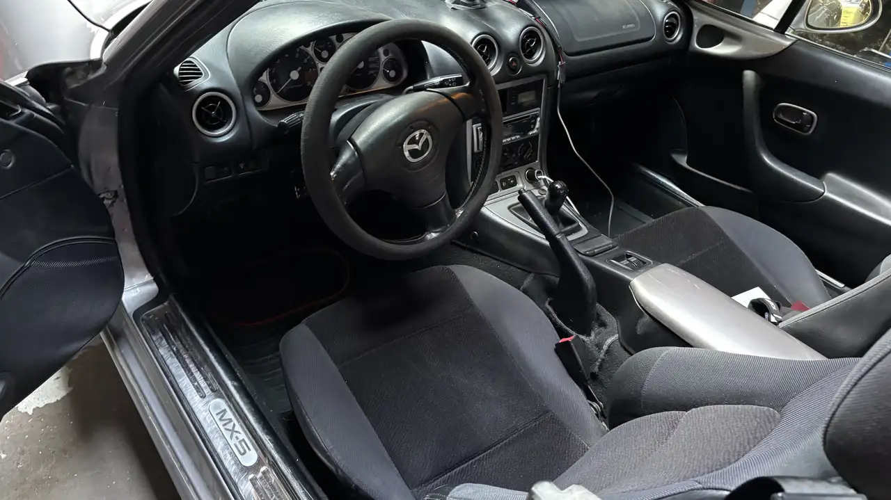 Mazda MX-5 1.6i 16v, foto 2