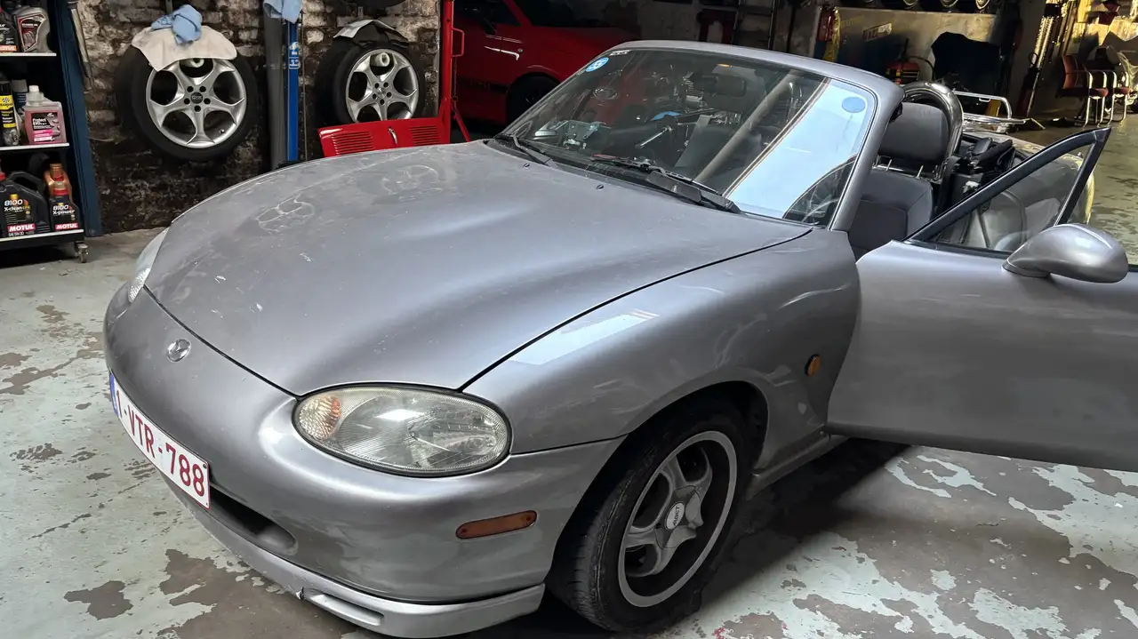 Mazda MX-5 1.6i 16v, foto 4