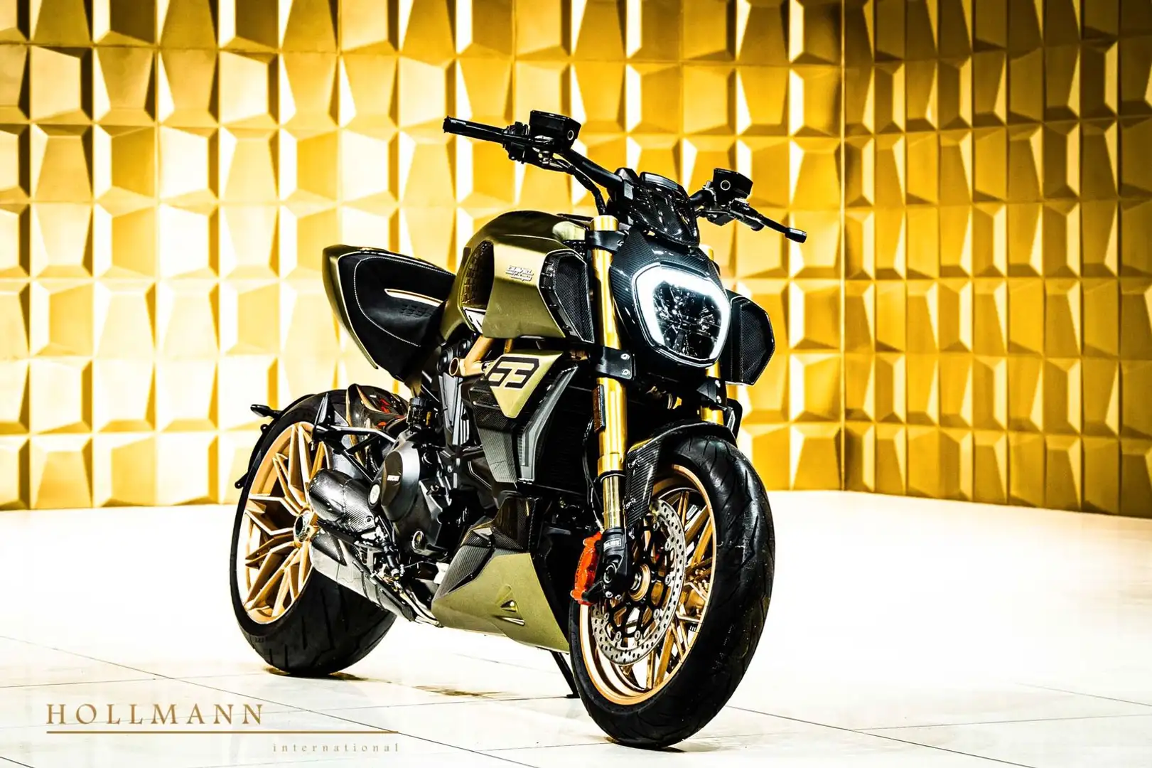 Ducati Diavel 1260 Lamborghini + No. 241 of 630 + Vert - 1