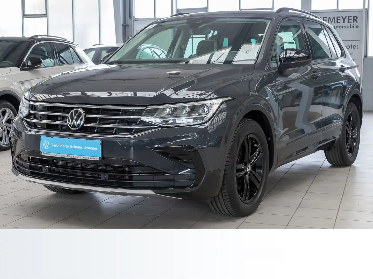 Volkswagen Tiguan 2.0 TDI URBAN SPORT LM18 NAVI AHK KAMERA Grau - 2