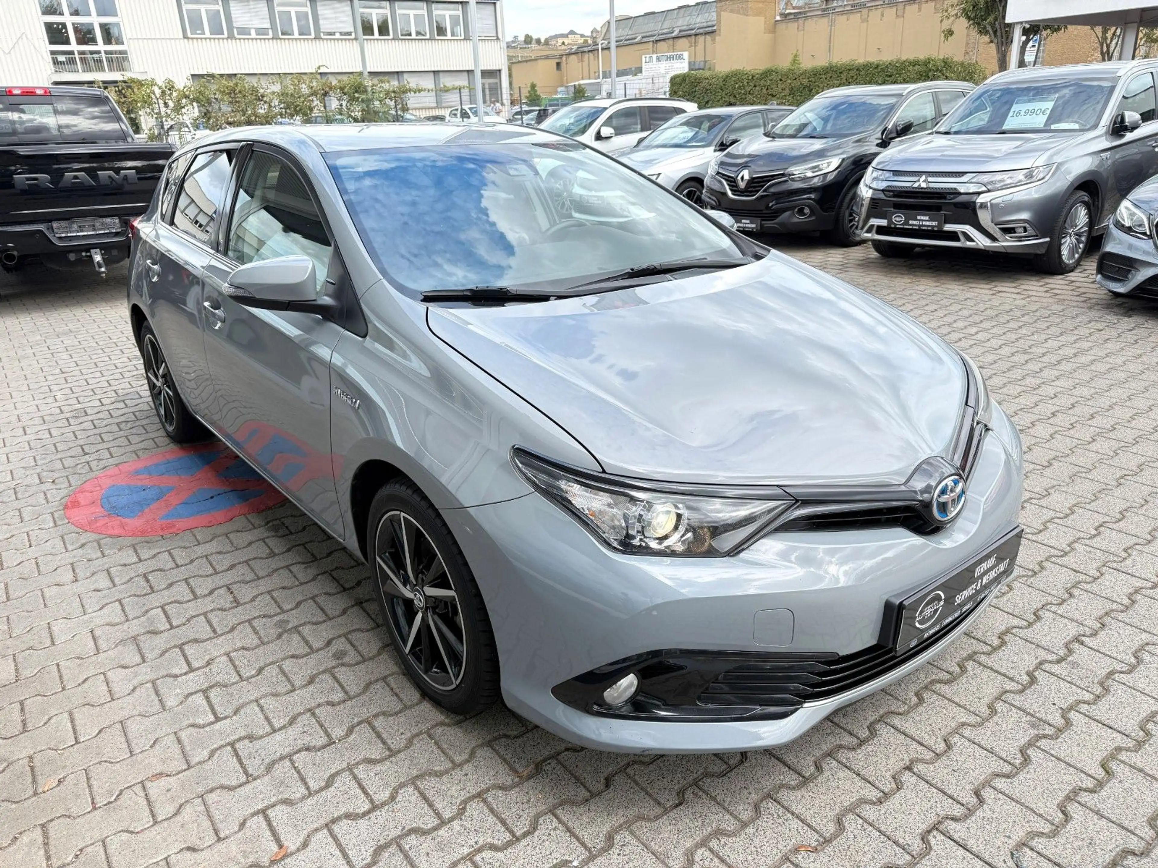 Toyota Auris Hybrid Team D *SITZH*KAMERA*SCHECKHEFT* — photo 13