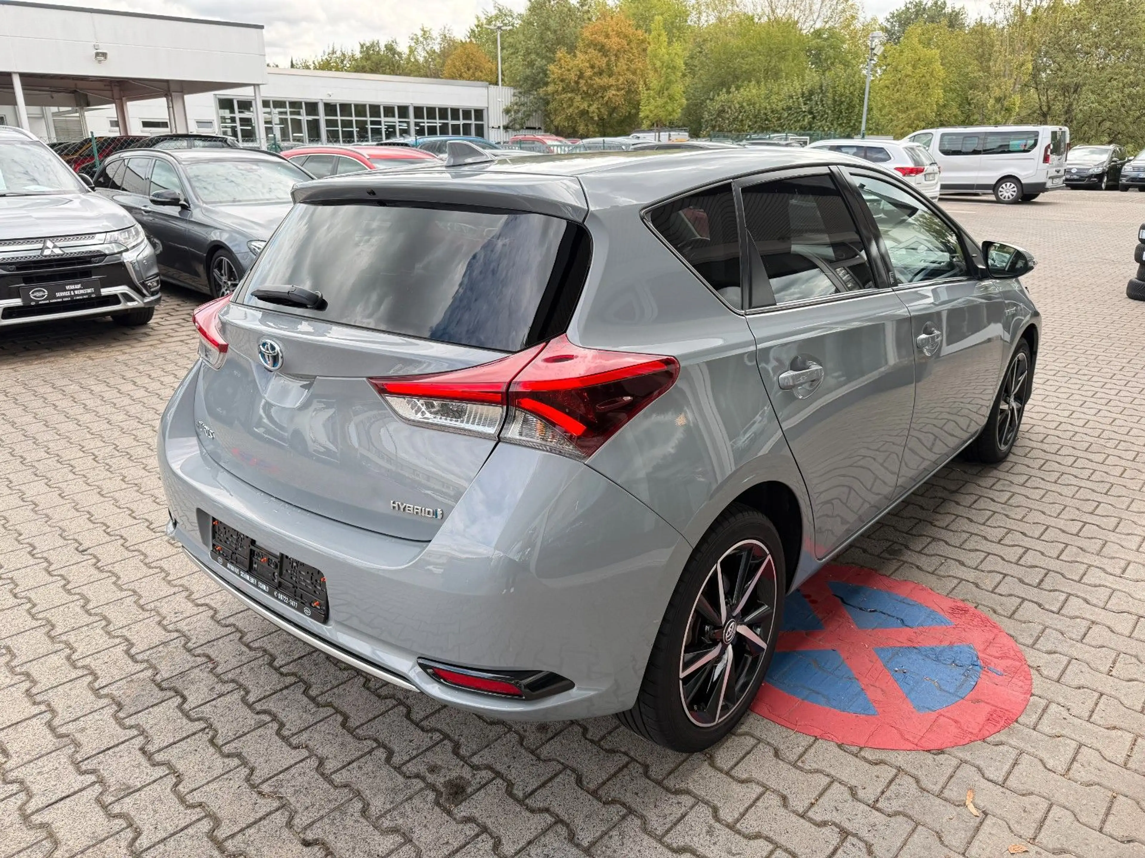Toyota Auris Hybrid Team D *SITZH*KAMERA*SCHECKHEFT* — photo 10