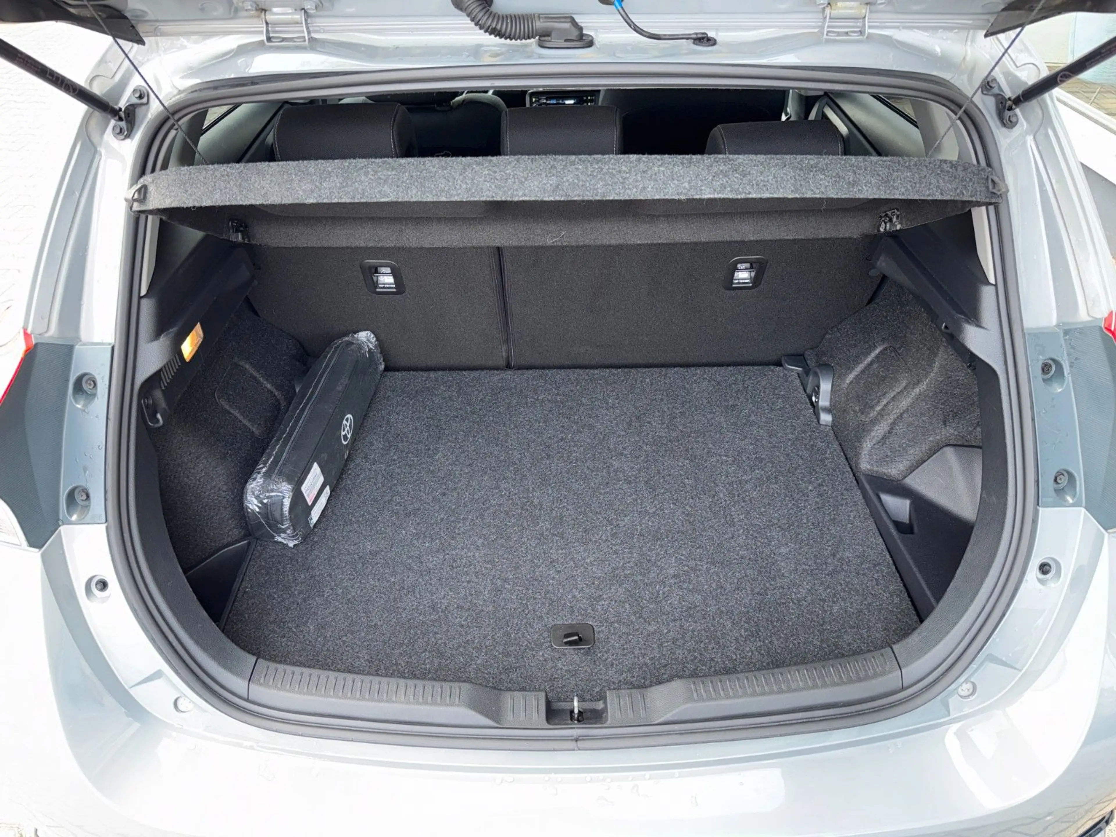 Toyota Auris Hybrid Team D *SITZH*KAMERA*SCHECKHEFT* — photo 8